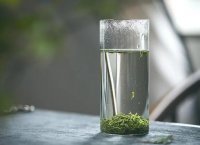 中國(guó)茶葉的三大類(lèi)： 綠茶、紅茶、烏龍茶