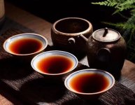普洱生茶是當(dāng)年的好還是陳年的好？